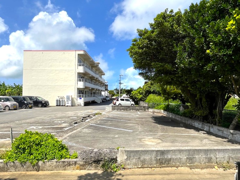 平良下里　RCB造　3階建15戸 　アパート