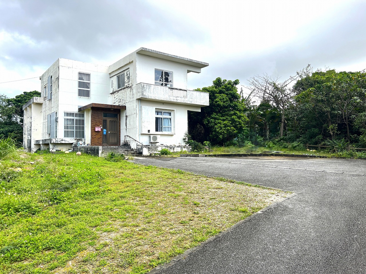 平良東仲宗根　盛加越公園横　約278坪