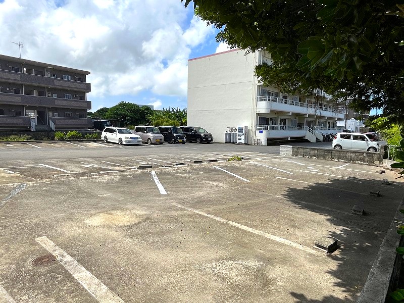 平良下里　RCB造　3階建15戸 　アパート