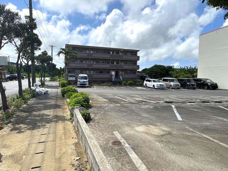 平良下里　RCB造　3階建15戸 　アパート