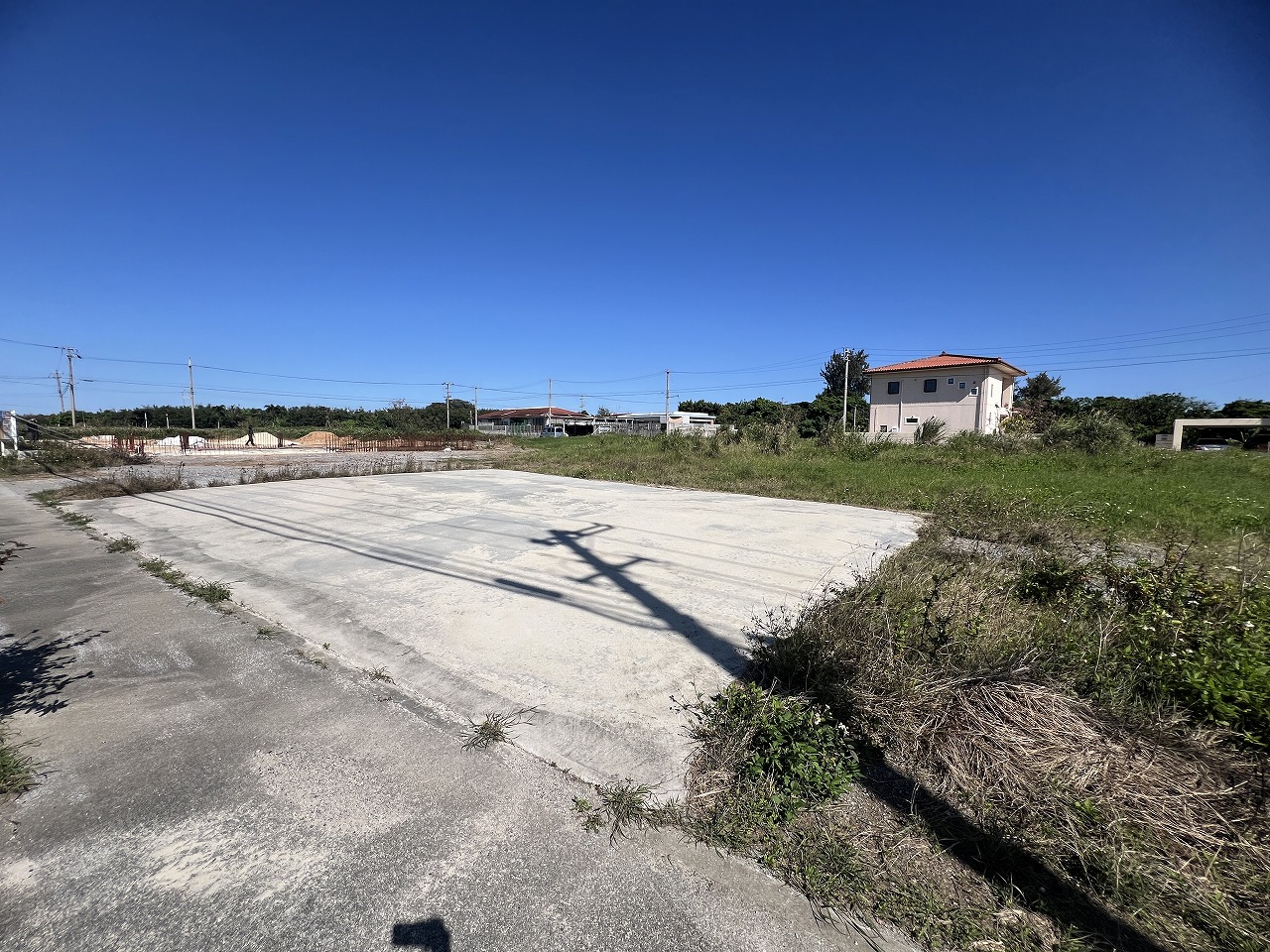 下地与那覇前浜ビーチ徒歩7分　約695坪　雑種地