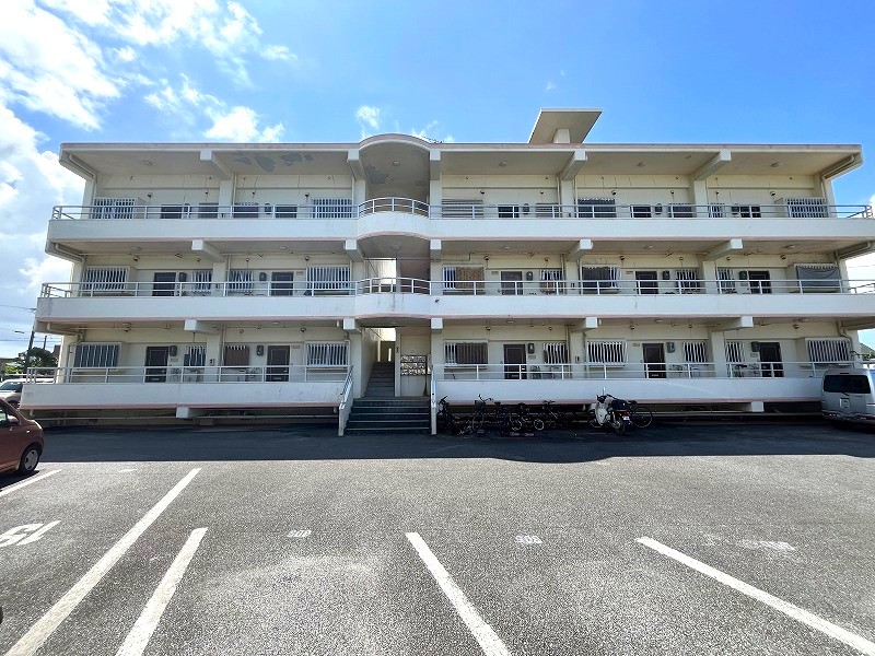 平良下里　RCB造　3階建15戸 　アパート