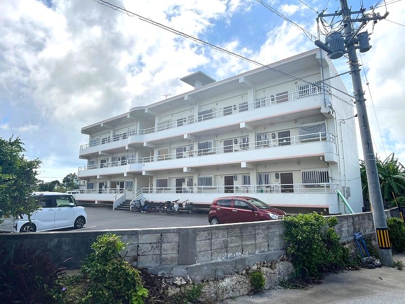 平良下里　RCB造　3階建15戸 　アパート