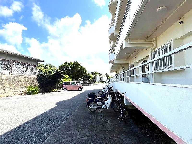 平良下里　RCB造　3階建15戸 　アパート