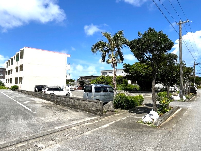 平良下里　RCB造　3階建15戸 　アパート