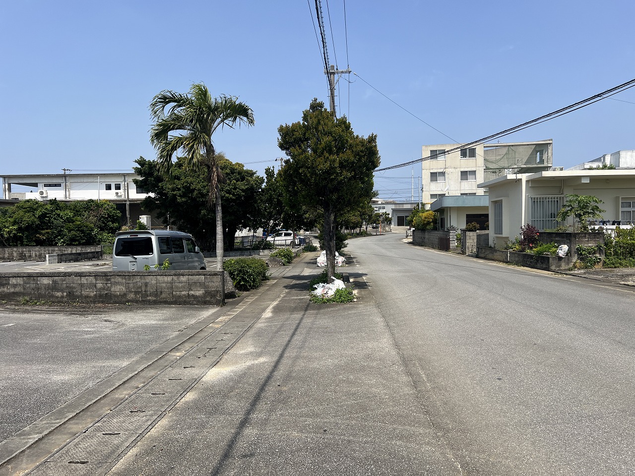 平良下里腰原アパート用地　約294坪　畑