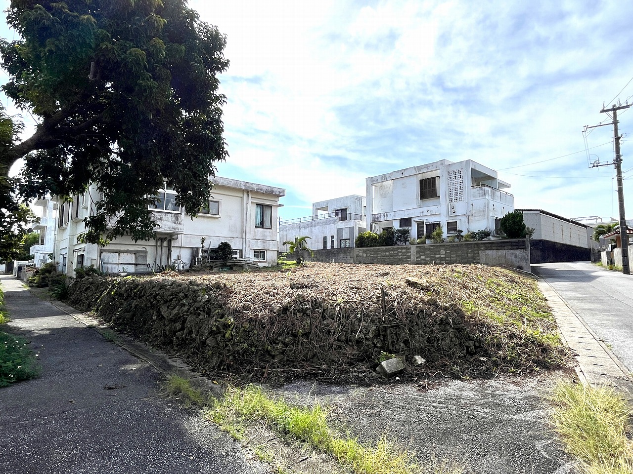 平良下里　大原南公園大通り沿いの角地　約133坪　宅地