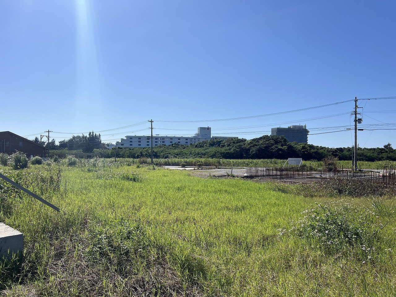 下地与那覇前浜ビーチ徒歩7分　約695坪　雑種地