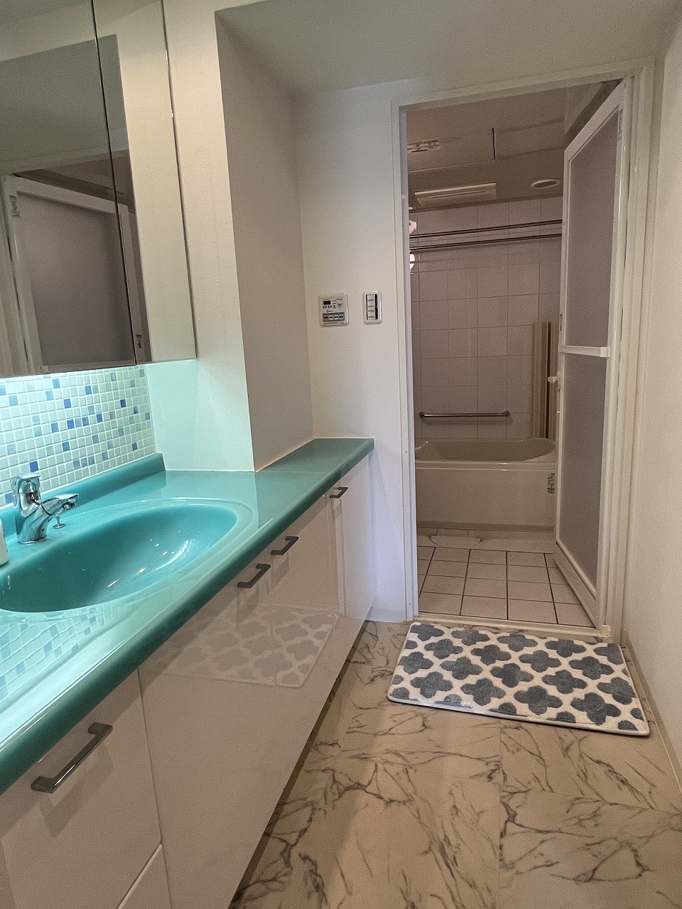 平良西里　ラブニール7階　約71㎡