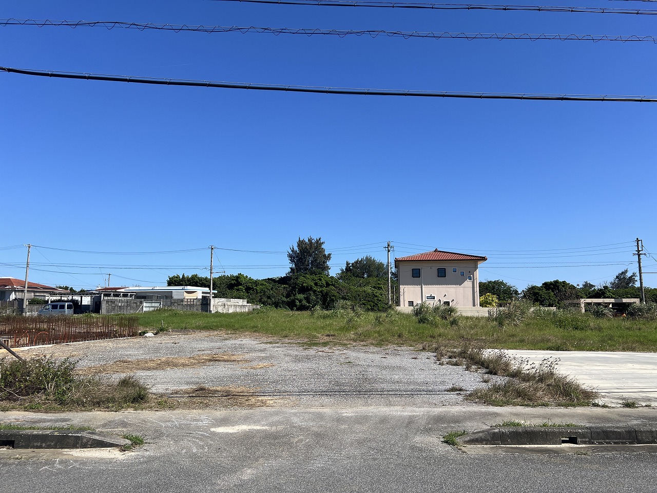 下地与那覇前浜ビーチ徒歩7分　約695坪　雑種地