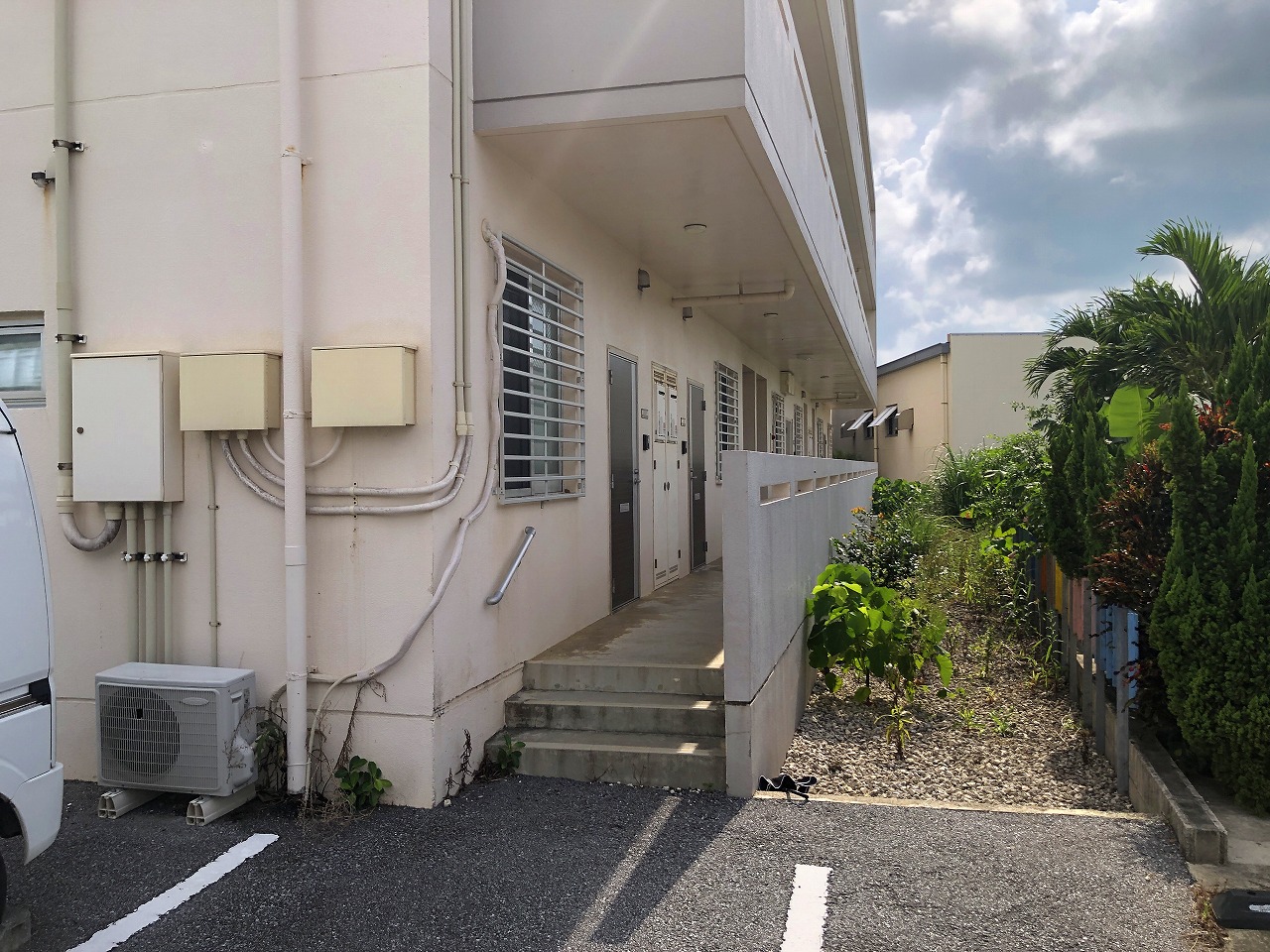 平良久貝　RC造　3階建12戸