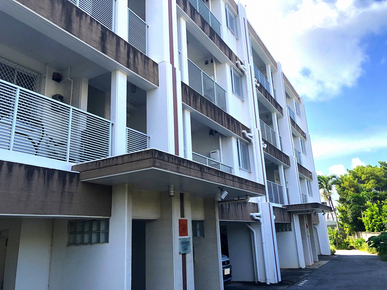 平良西里　RC造　高床式3階建12戸