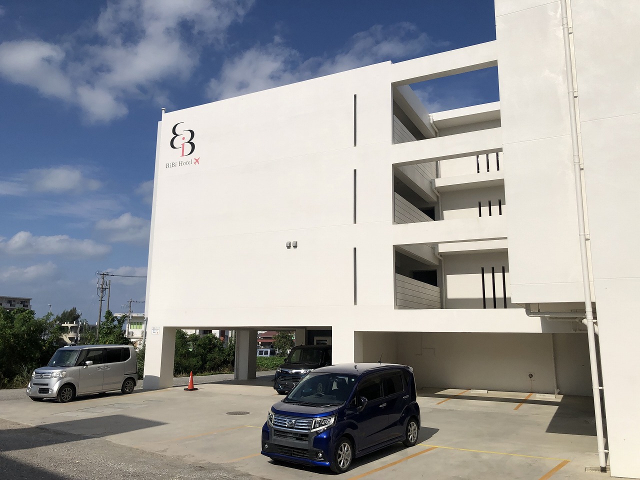 平良西里　RC造　4階建30室