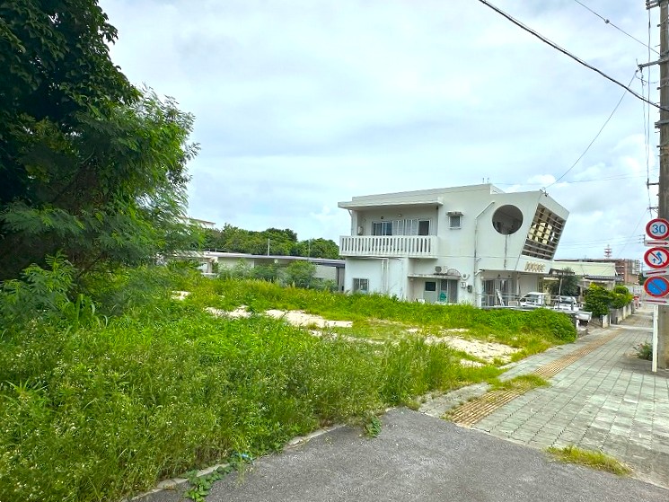 平良西仲宗根　県道83号線沿い　約194坪　雑種地