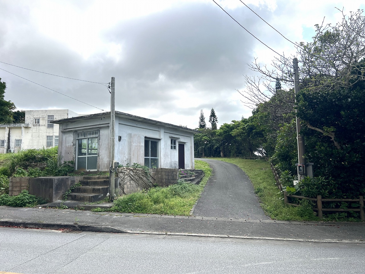 平良東仲宗根　盛加越公園横　約278坪