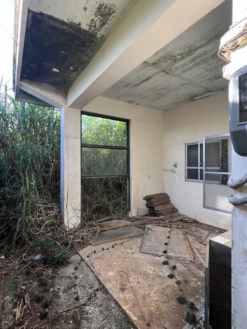 西仲宗根市民球場近く 約140坪 古家あり