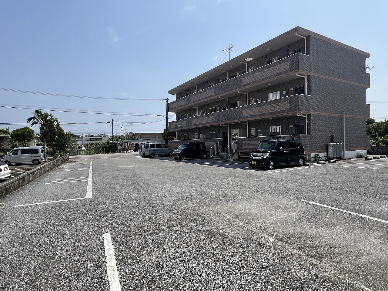 平良下里腰原アパート用地　約294坪　畑