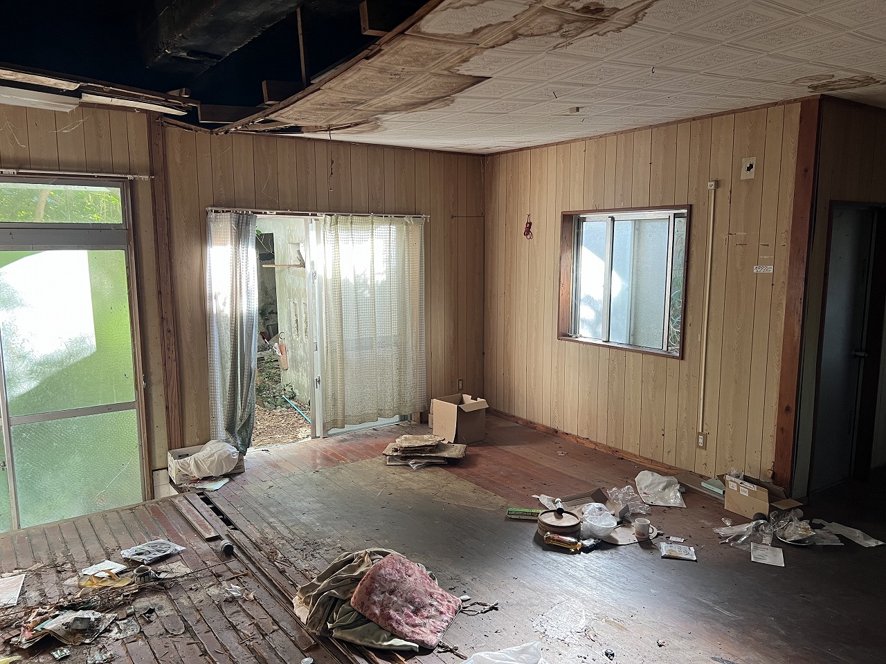 西仲宗根市民球場近く 約140坪 古家あり