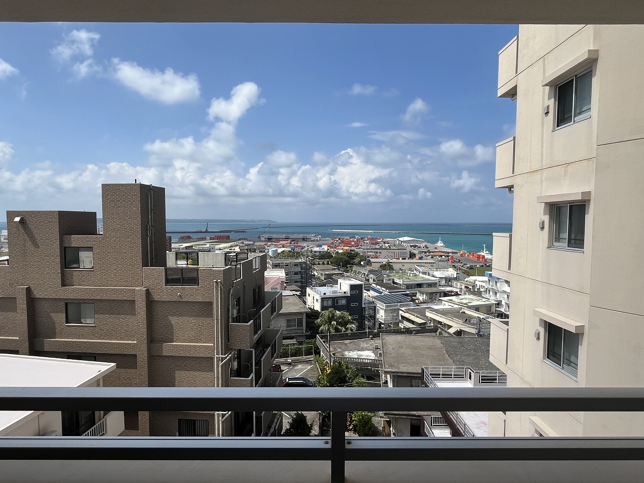 平良西里　ラブニール7階　約71㎡