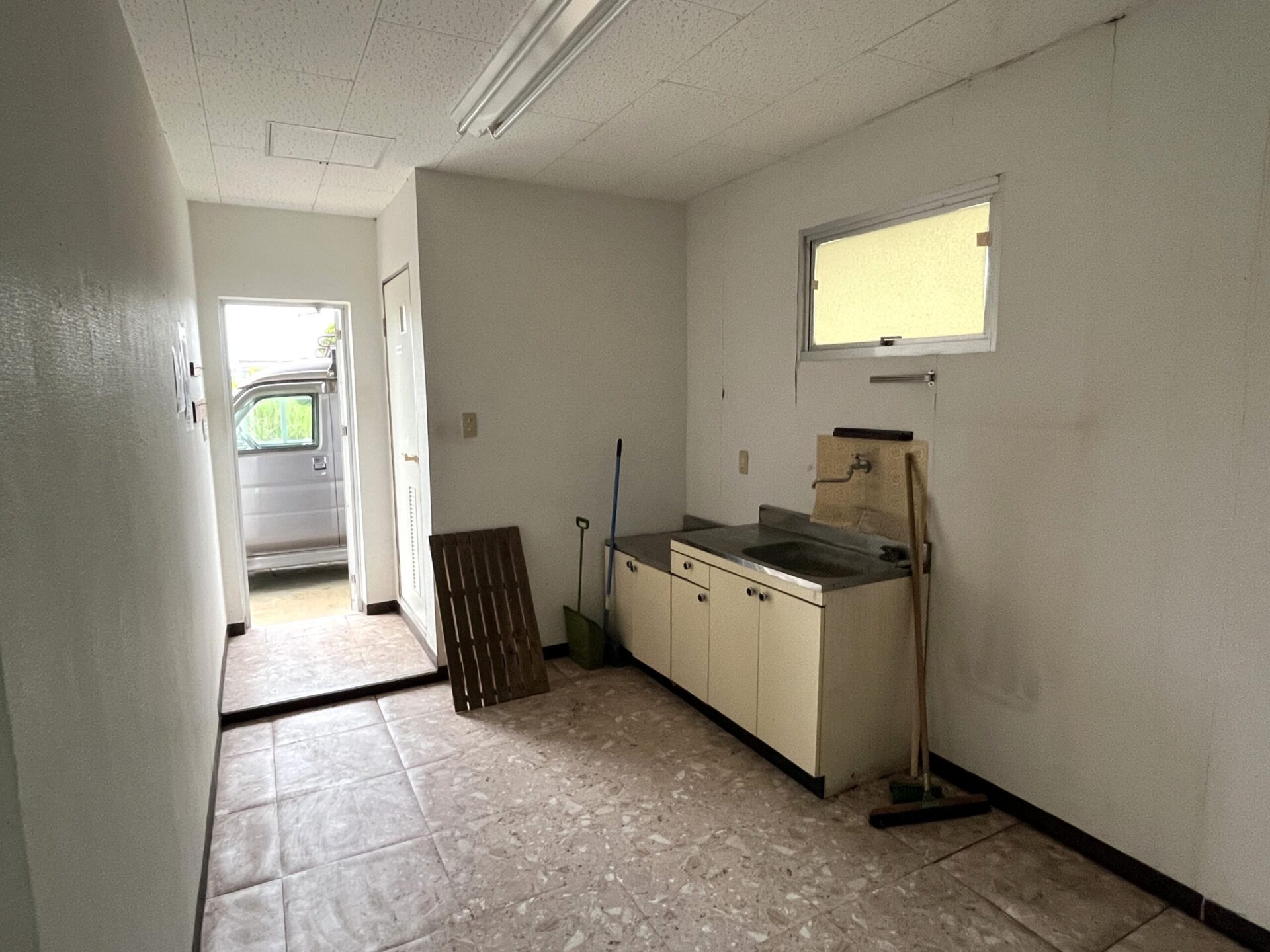 平良西里 ジャンジャンの通り 1F事務所・2F住居 建物68坪 土地80坪