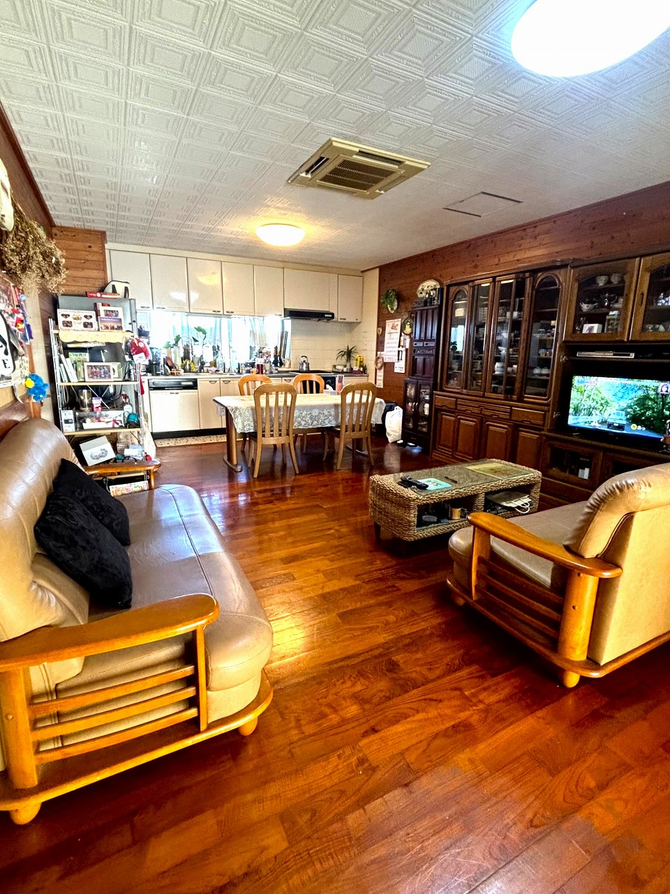 平良東仲宗根通り沿い　店舗 兼 住宅6LDK　RC造建物60坪 土地93坪