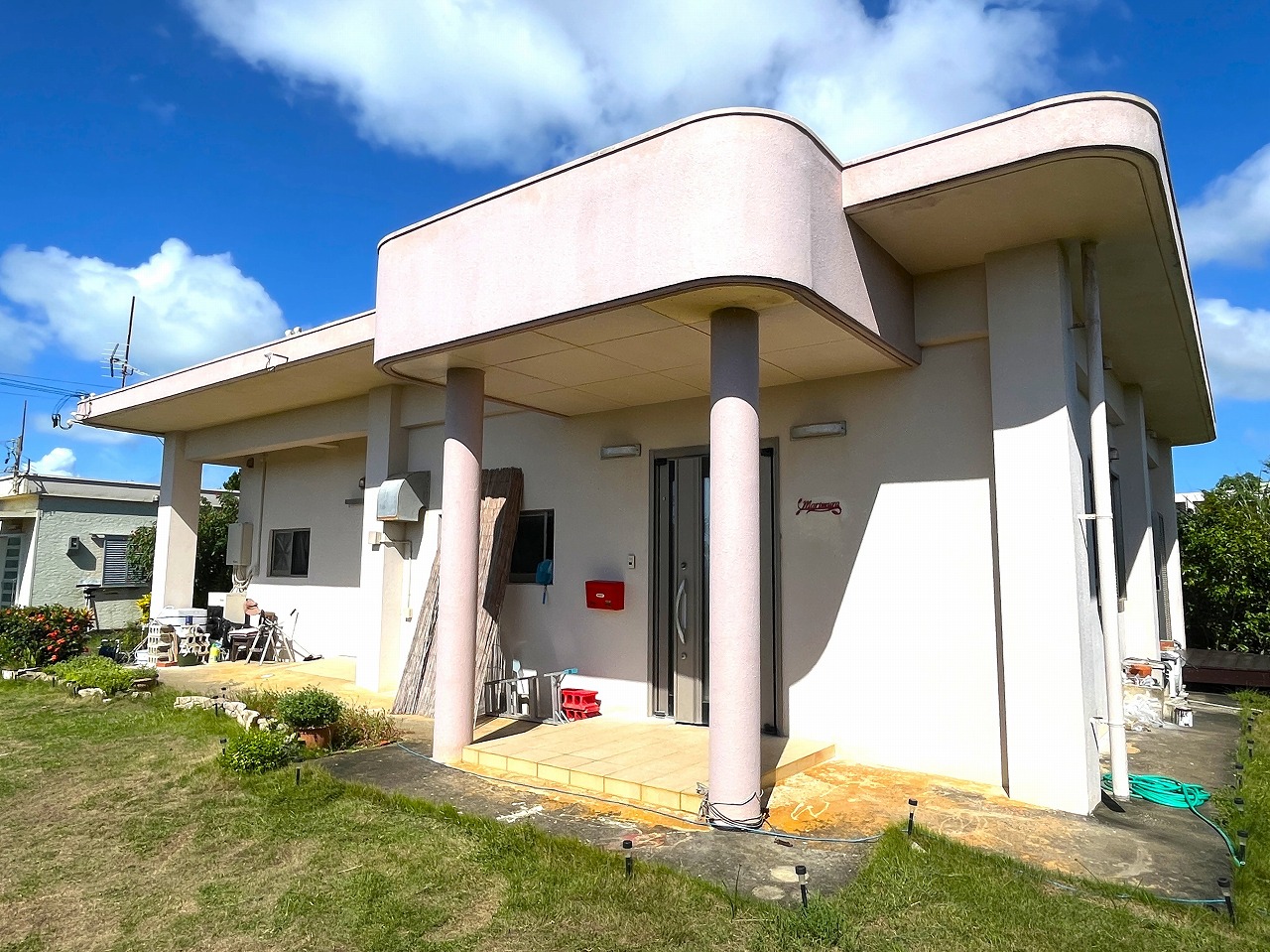 下地与那覇 来間大橋近く　RCB造平屋建/2世帯＋離れ 建物34.5坪 土地300坪