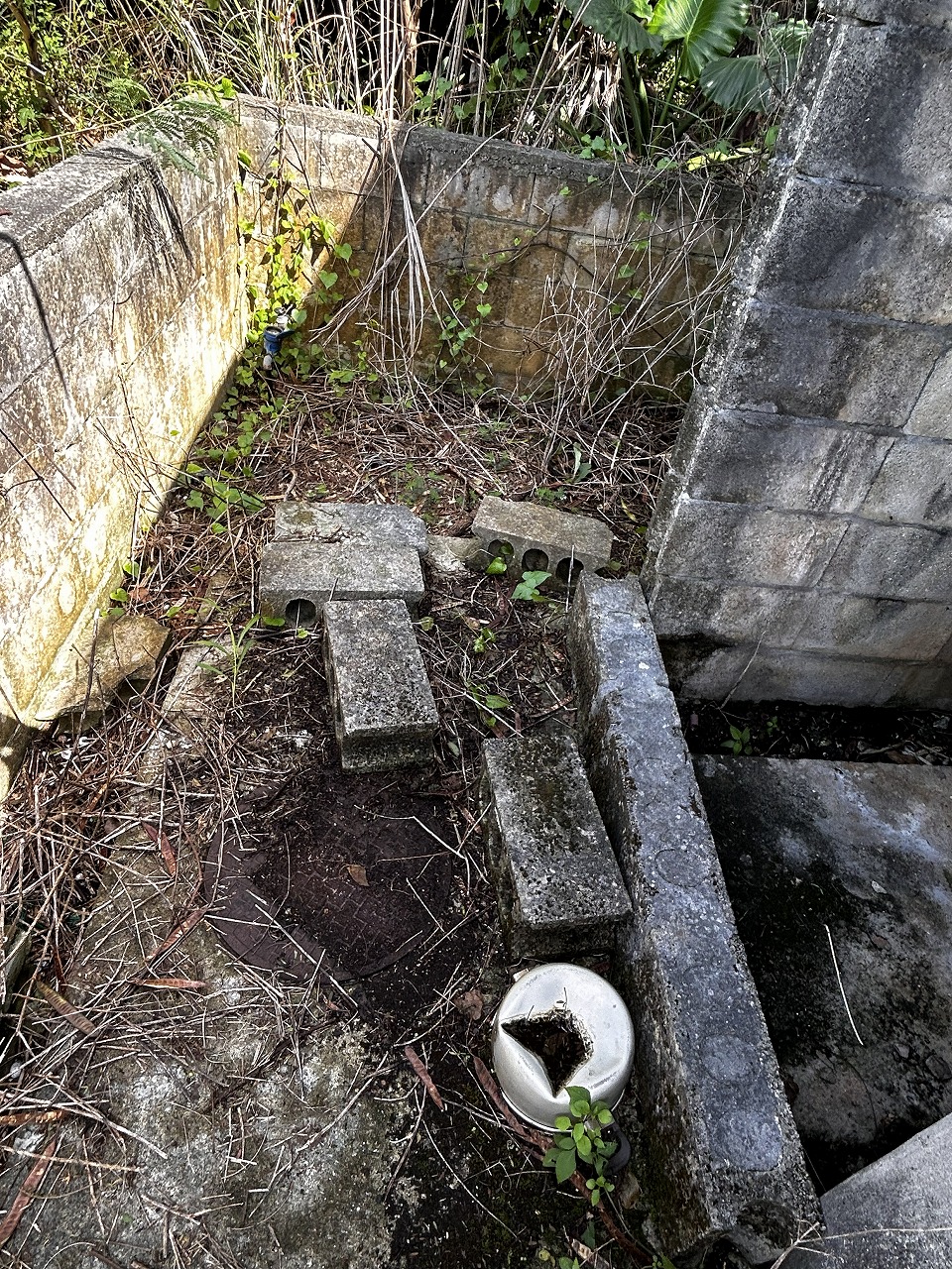 平良西仲宗根 陸上競技場近　RCB造平屋建3K 建物24坪 土地111坪