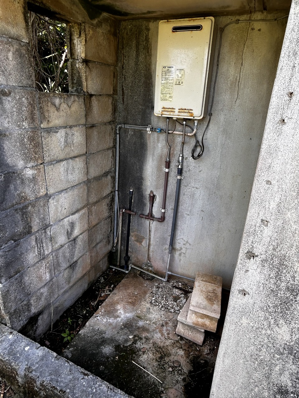 平良西仲宗根 陸上競技場近　RCB造平屋建3K 建物24坪 土地111坪