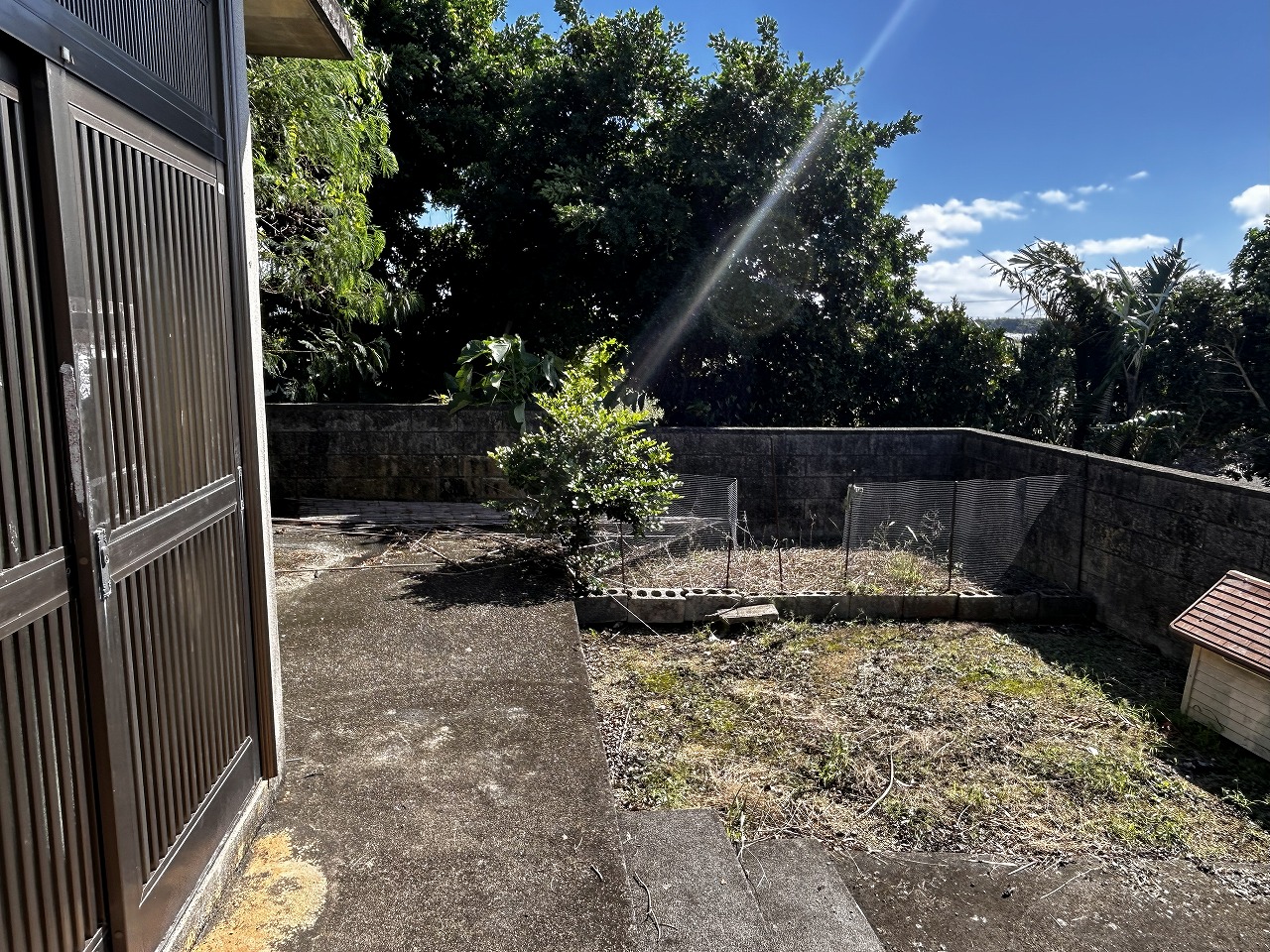 平良西仲宗根 陸上競技場近　RCB造平屋建3K 建物24坪 土地111坪