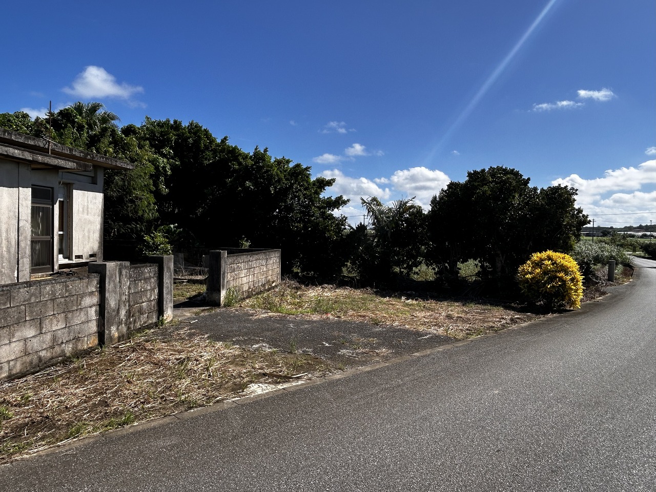 平良西仲宗根 陸上競技場近　RCB造平屋建3K 建物24坪 土地111坪