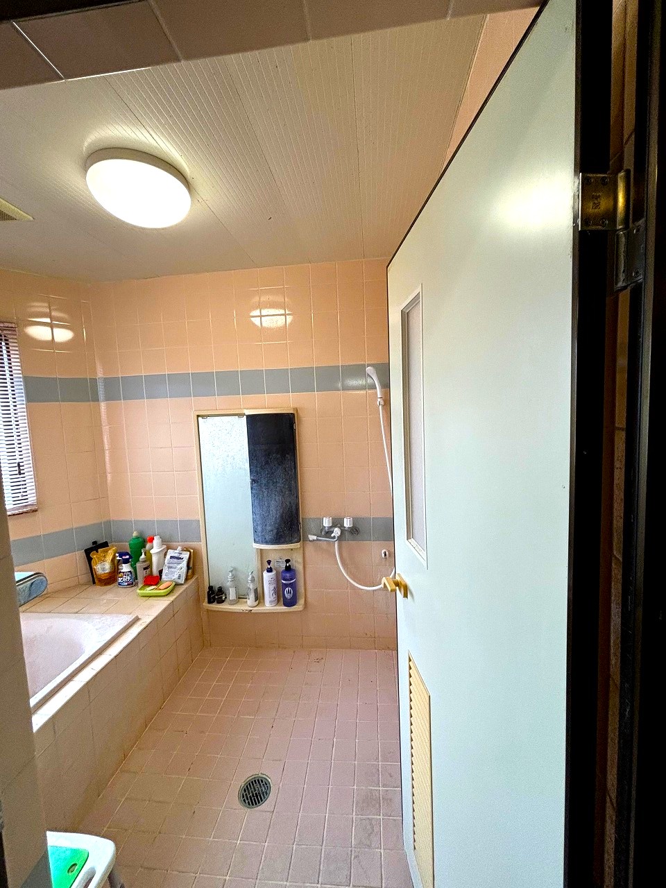 平良東仲宗根通り沿い　店舗 兼 住宅6LDK　RC造建物60坪 土地93坪