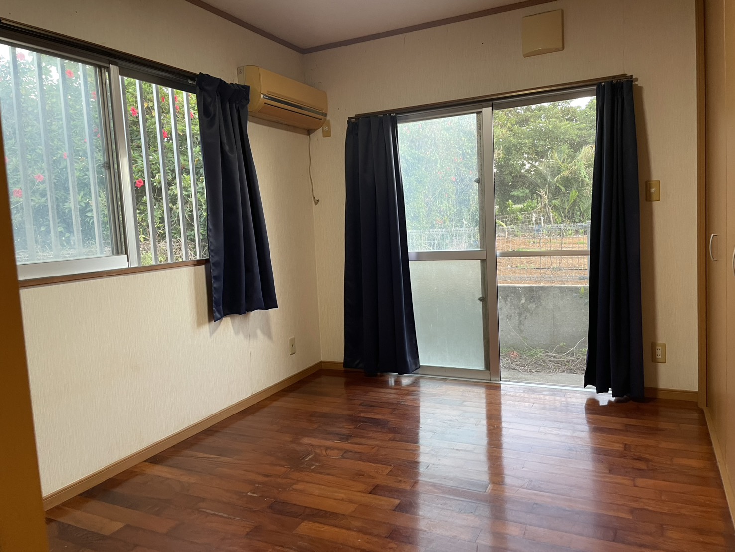 平良荷川取　砂山ビーチ近く RC造平屋建2LDK 建物21坪 土地130坪