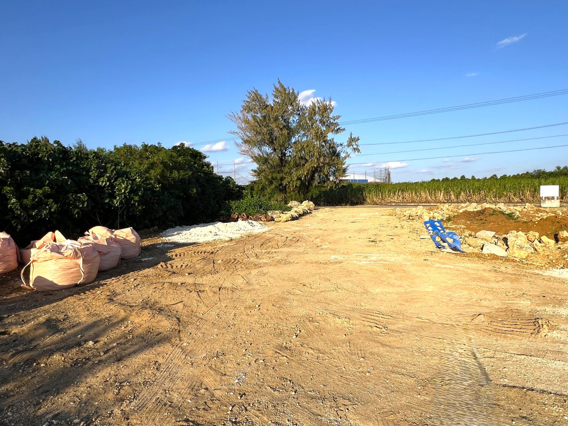 伊良部長浜　海峡を望む半島を独り占め　654坪　原野