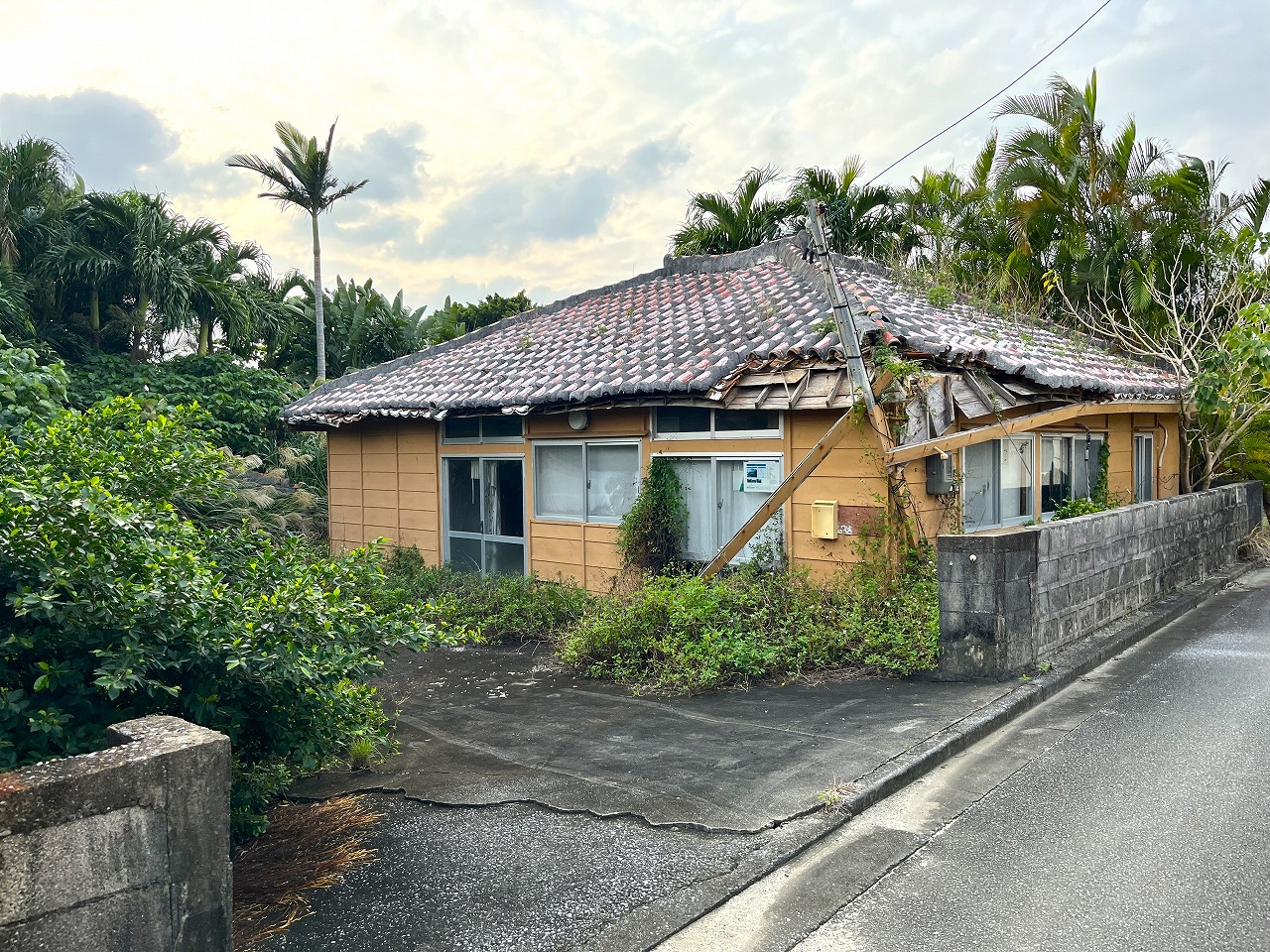 平良松原　久松地区の住宅街　更地引渡予定　159坪　宅地