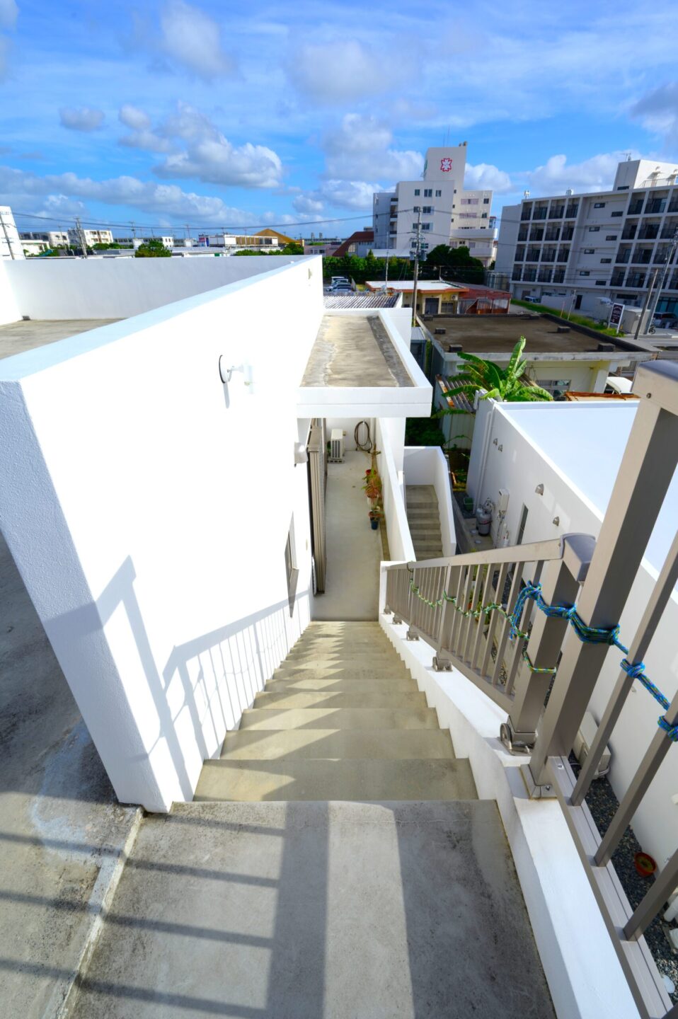 【価格改定！】平良松原　徳洲会病院近く RC造2階建 3LDK+店舗 建物34坪 土地55坪