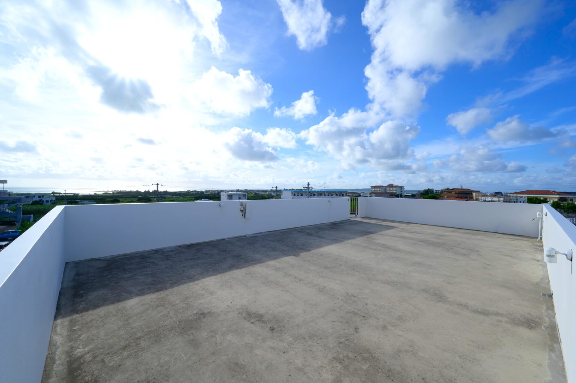 【価格改定！】平良松原　徳洲会病院近く RC造2階建 3LDK+店舗 建物34坪 土地55坪