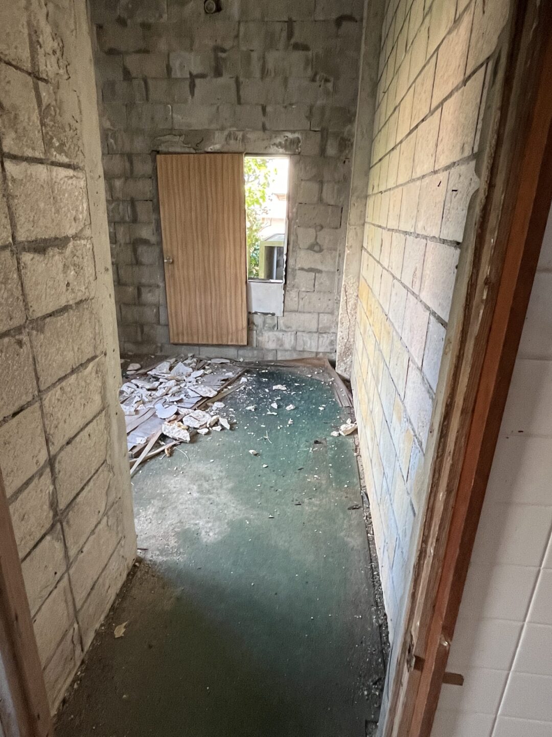 平良西里　マティダ市民劇場近く RCB造4階建て  建物76坪 土地50坪