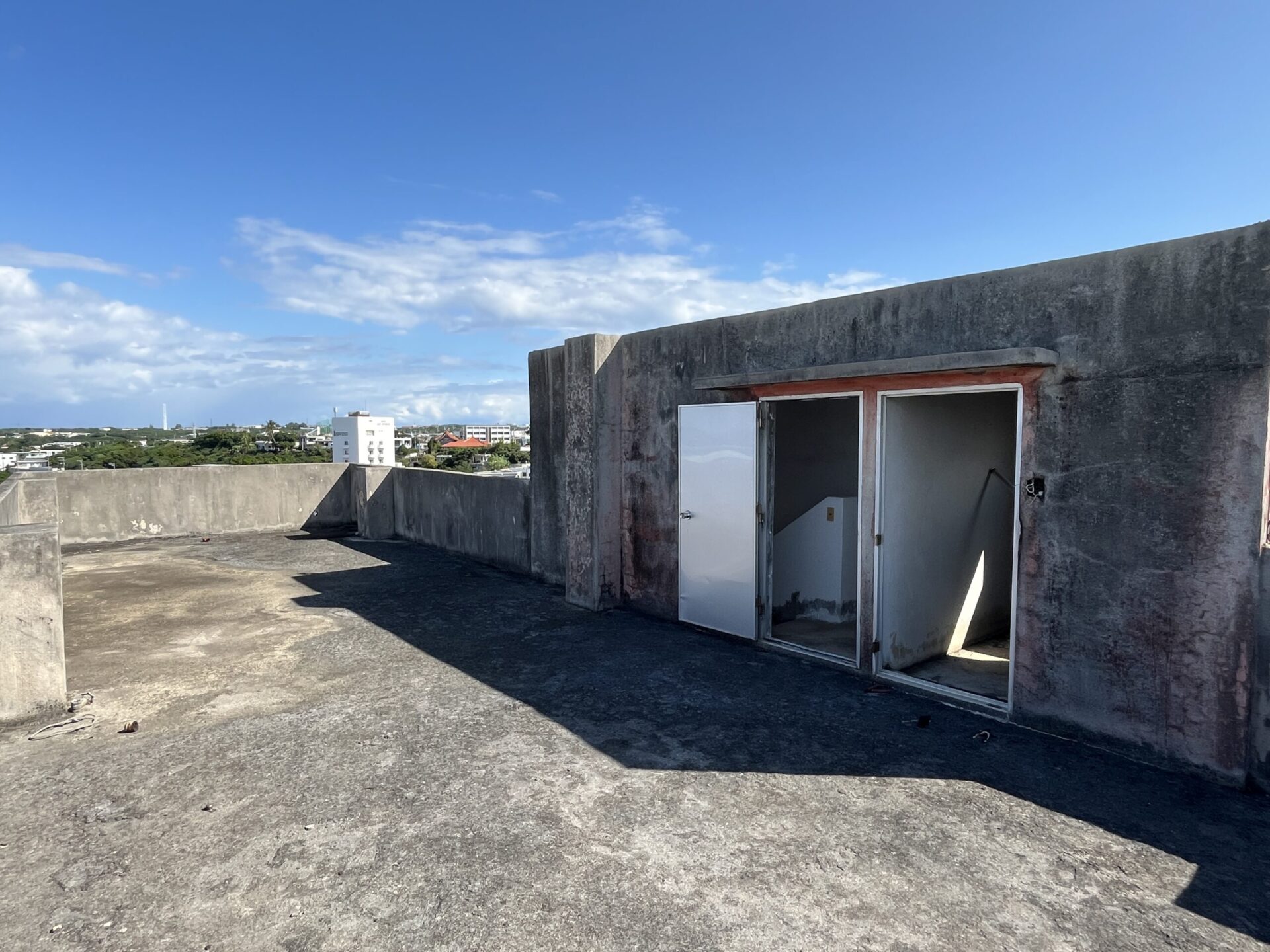 平良西里　マティダ市民劇場近く RCB造4階建て  建物76坪 土地50坪