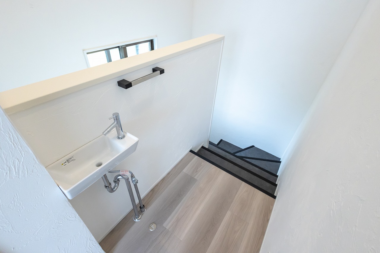 伊良部前里添 2階から海一望ﾘﾉﾍﾞｰｼｮﾝ住宅RC造2LDK 建物25坪 土地33坪