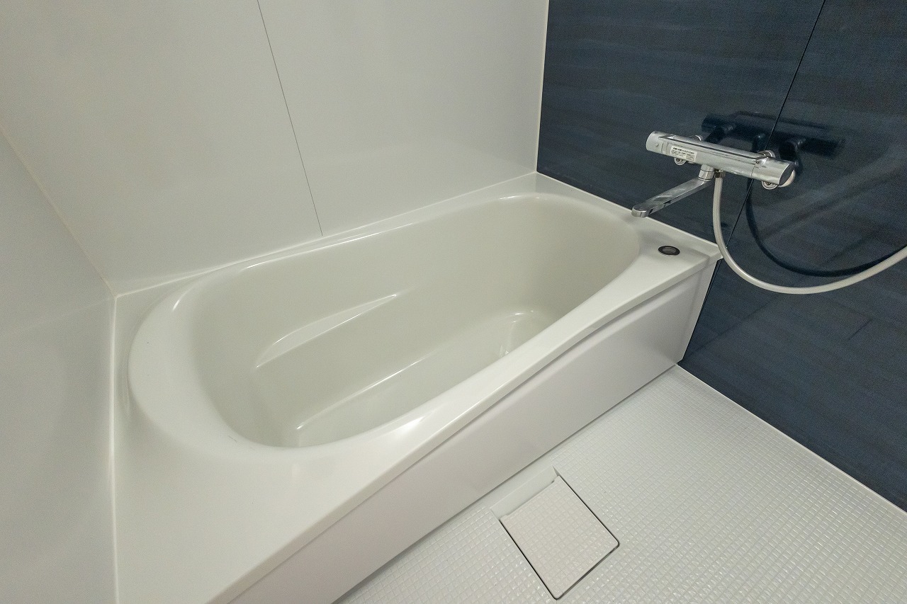 伊良部前里添 2階から海一望ﾘﾉﾍﾞｰｼｮﾝ住宅RC造2LDK 建物25坪 土地33坪