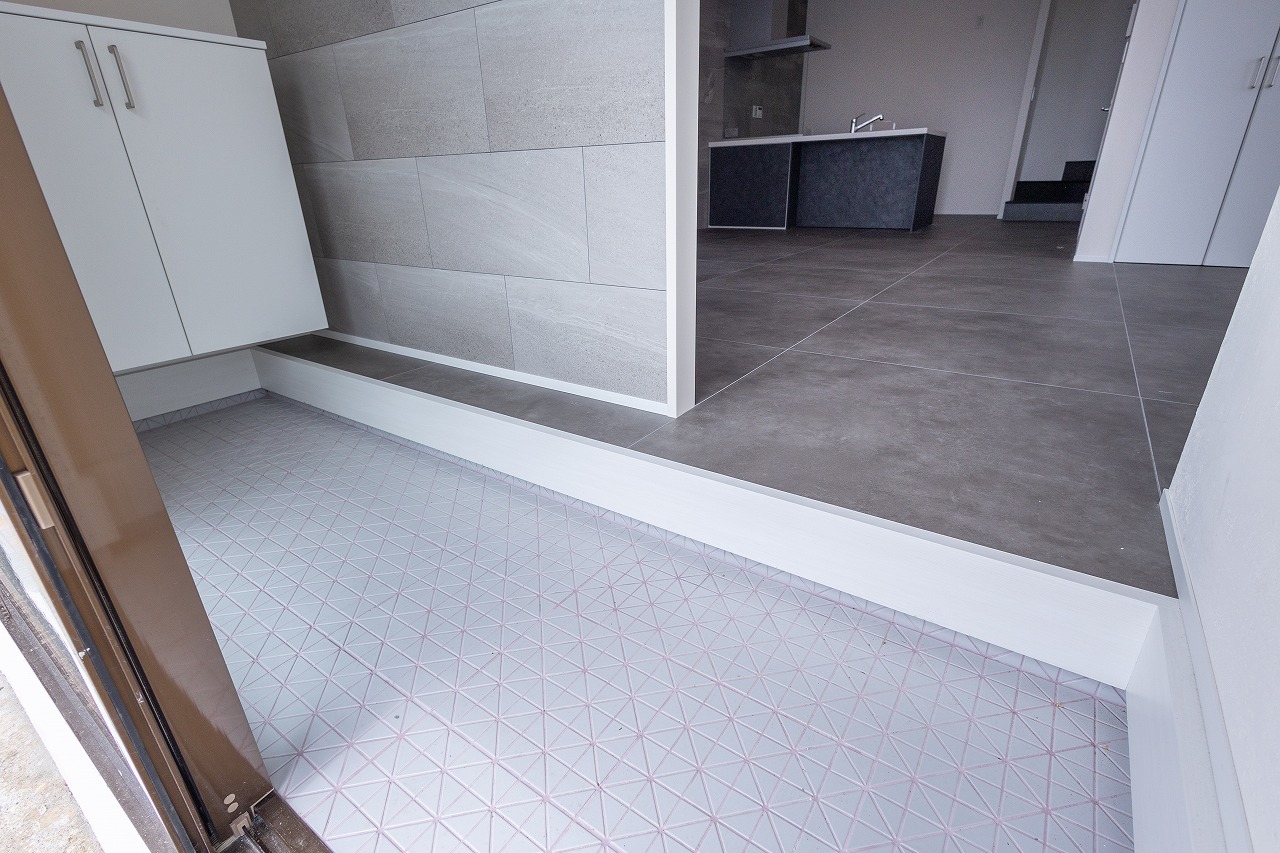 伊良部前里添 2階から海一望ﾘﾉﾍﾞｰｼｮﾝ住宅RC造2LDK 建物25坪 土地33坪