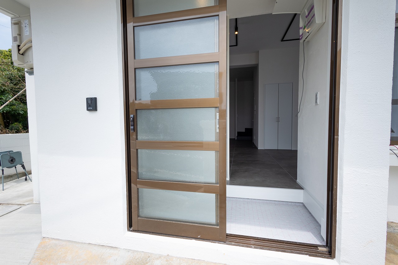 伊良部前里添 2階から海一望ﾘﾉﾍﾞｰｼｮﾝ住宅RC造2LDK 建物25坪 土地33坪