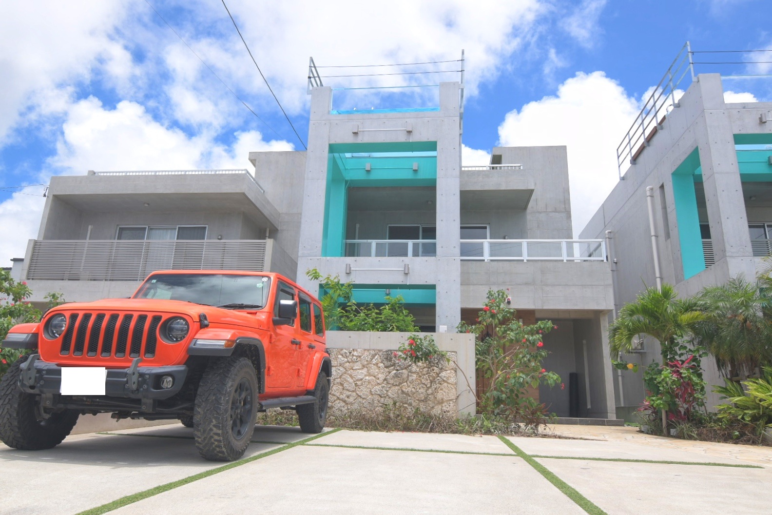 平良西仲宗根　旅館業取得済み RC造2階建+PH　建物30坪　土地55坪