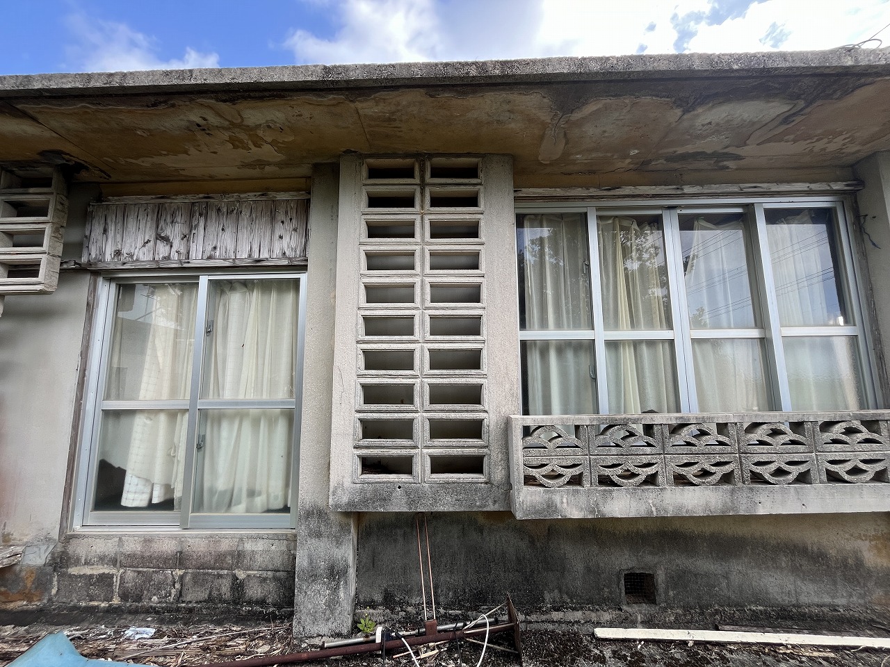 下地嘉手苅　市営団地近くの市道沿い　未登記古家あり　157坪　宅地