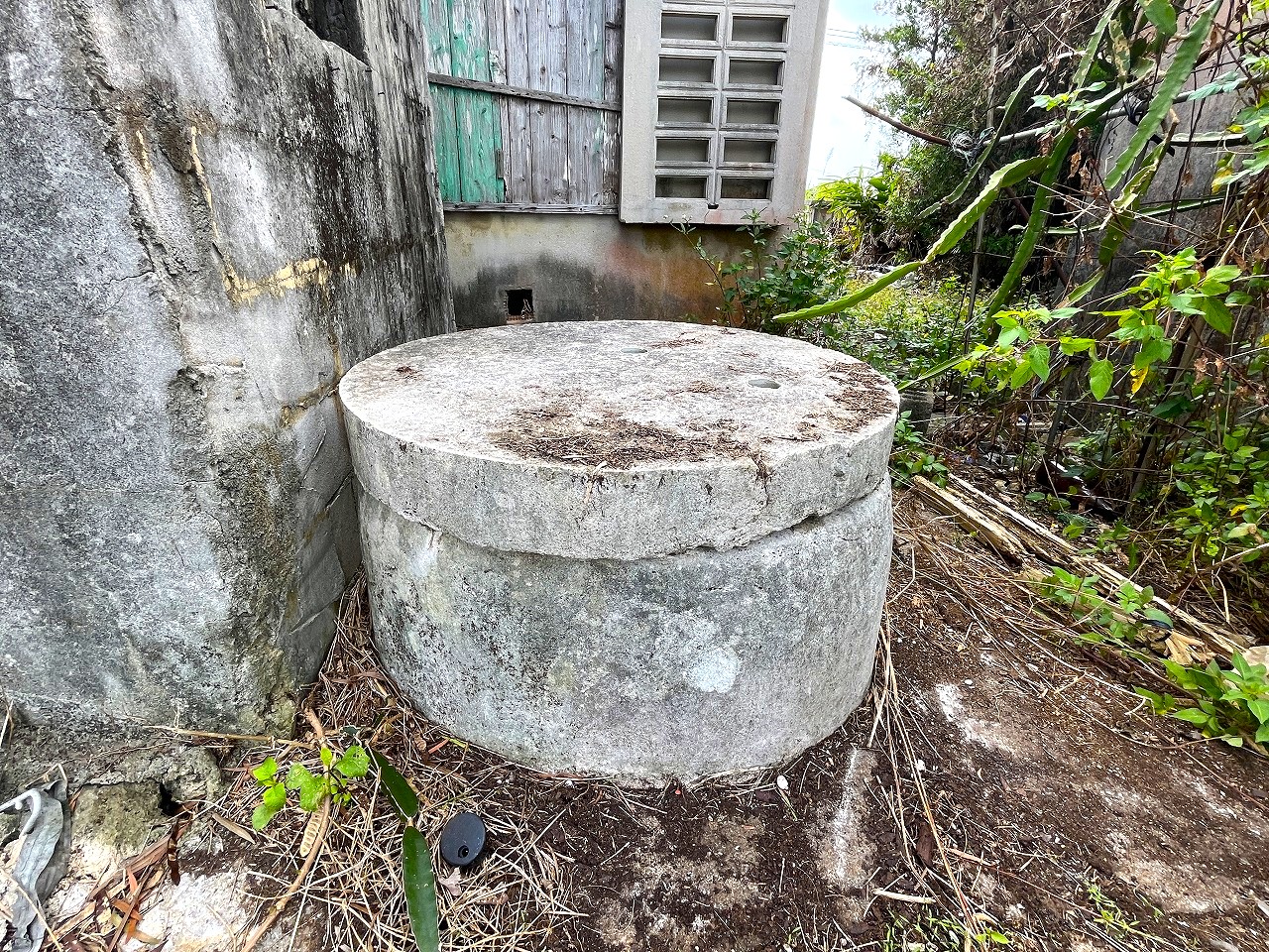 下地嘉手苅　市営団地近くの市道沿い　未登記古家あり　157坪　宅地