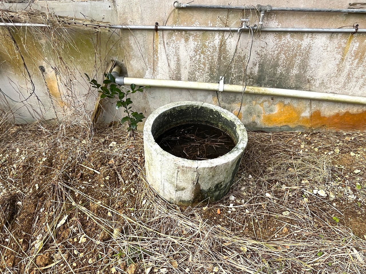 下地嘉手苅　市営団地近くの市道沿い　未登記古家あり　157坪　宅地