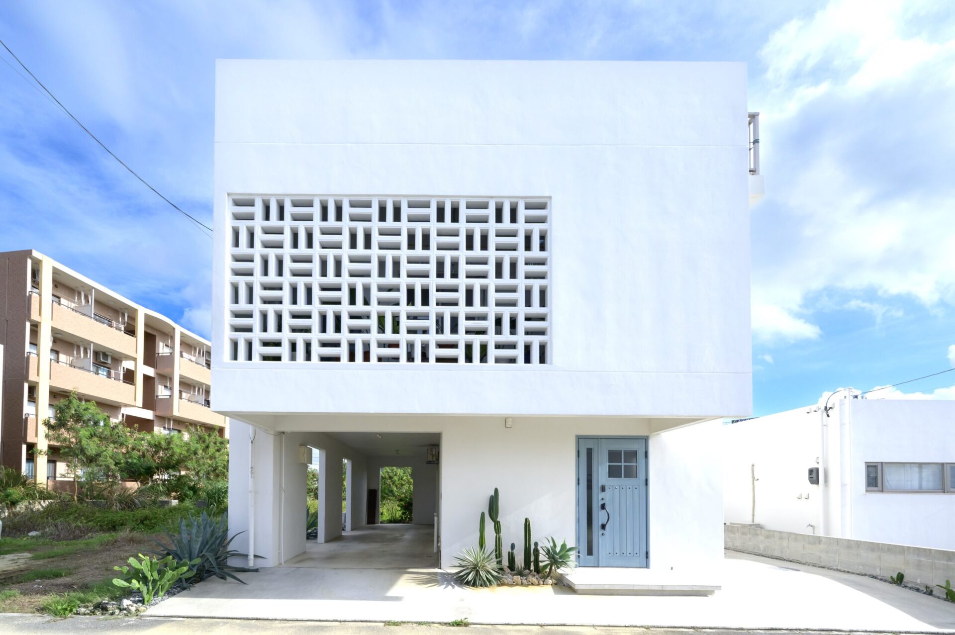 【価格改定！】平良松原　徳洲会病院近く RC造2階建 3LDK+店舗 建物34坪 土地55坪