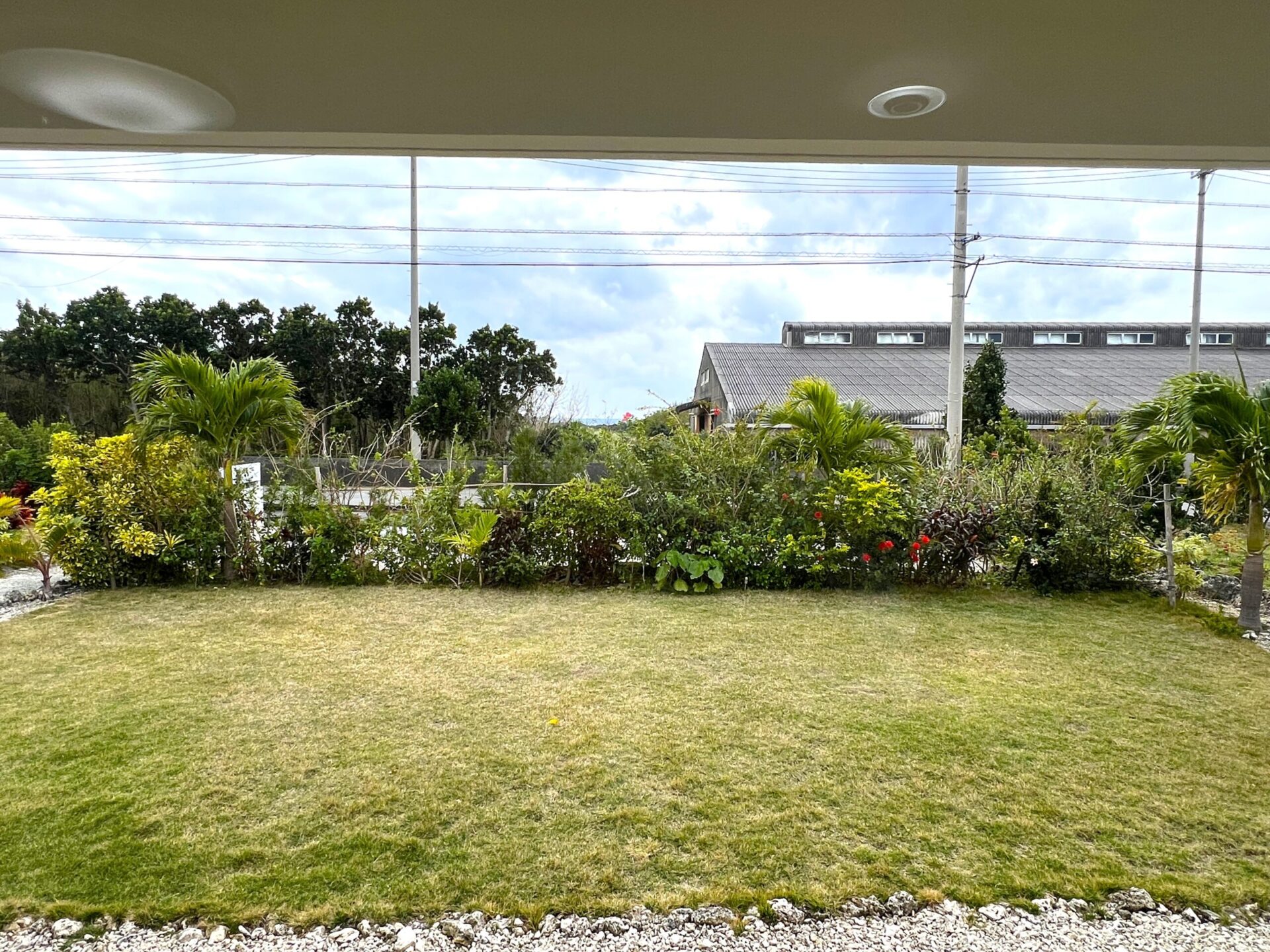 平良狩俣　平屋4棟CB造 1LDK×3棟・2LDK×1棟　建物71坪 土地418坪