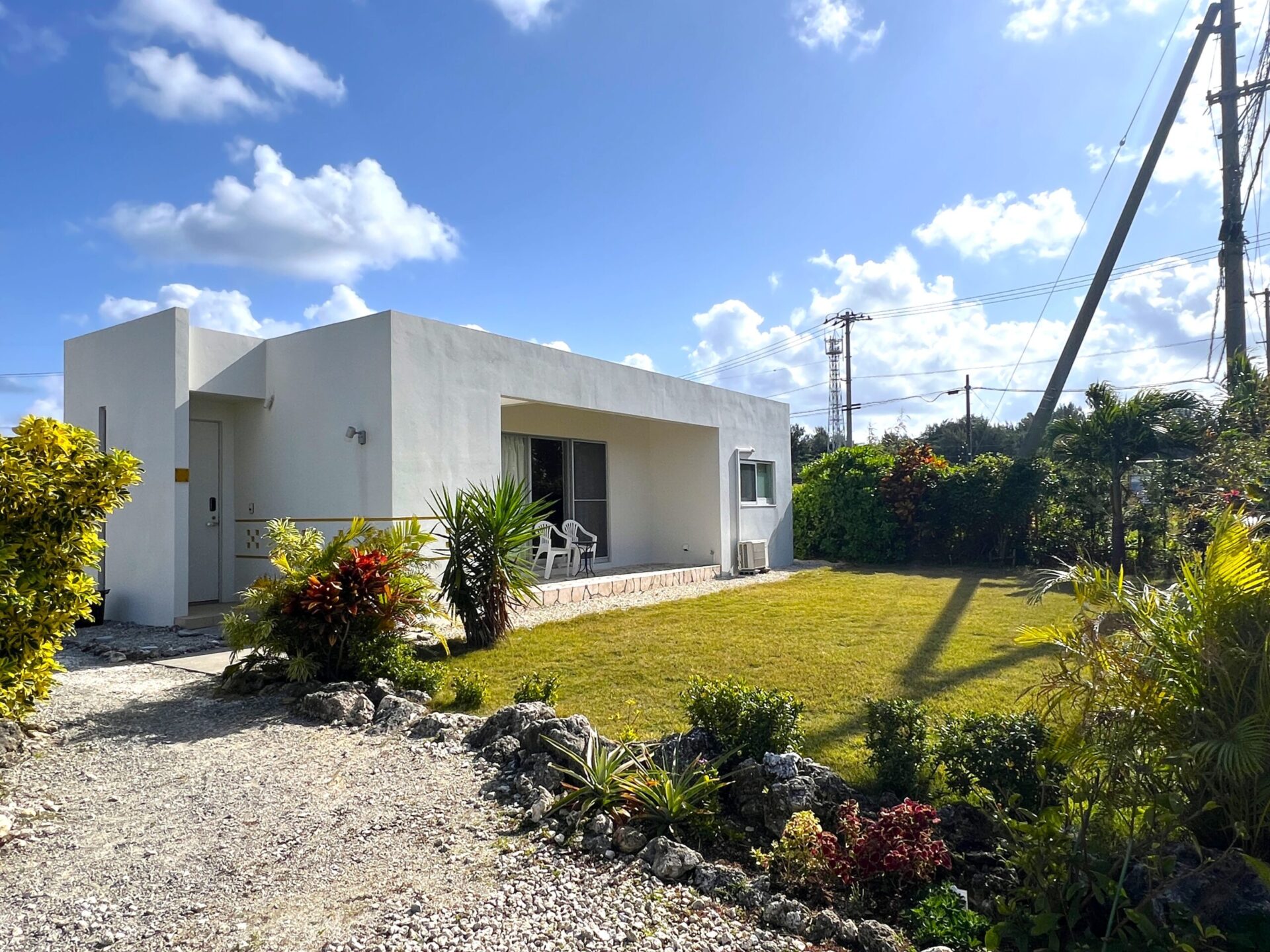 平良狩俣　平屋4棟CB造 1LDK×3棟・2LDK×1棟　建物71坪 土地418坪