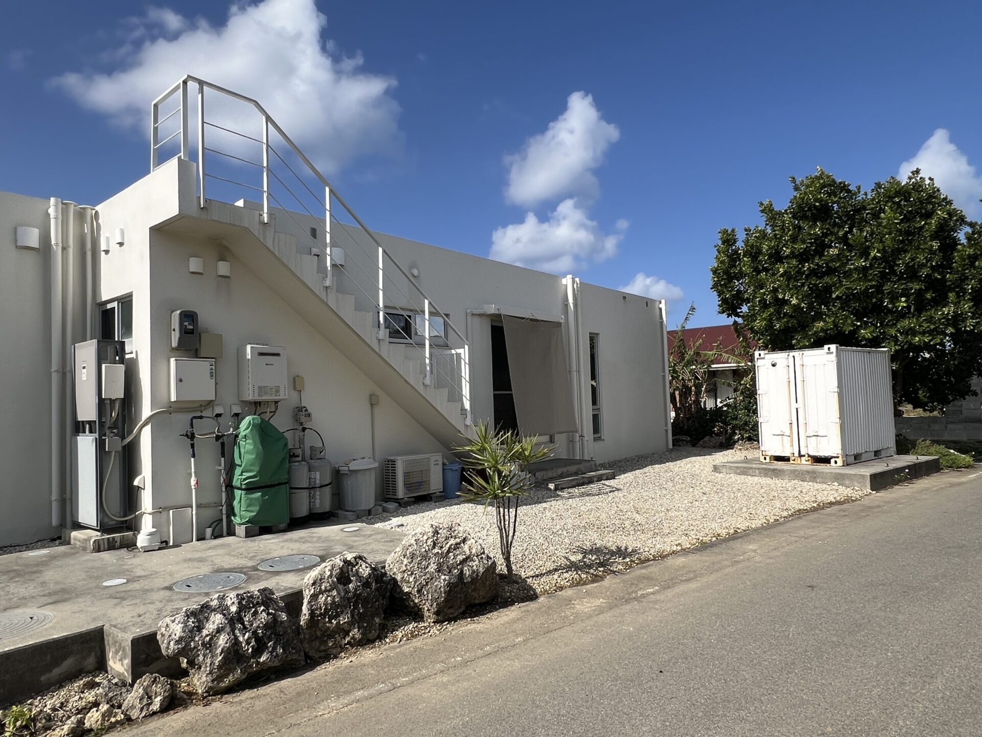 平良狩俣　平屋4棟CB造 1LDK×3棟・2LDK×1棟　建物71坪 土地418坪